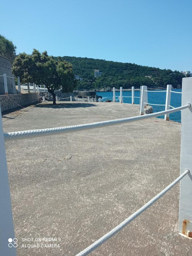 Apartmani Lux Sea Utjeha Εξωτερικό φωτογραφία