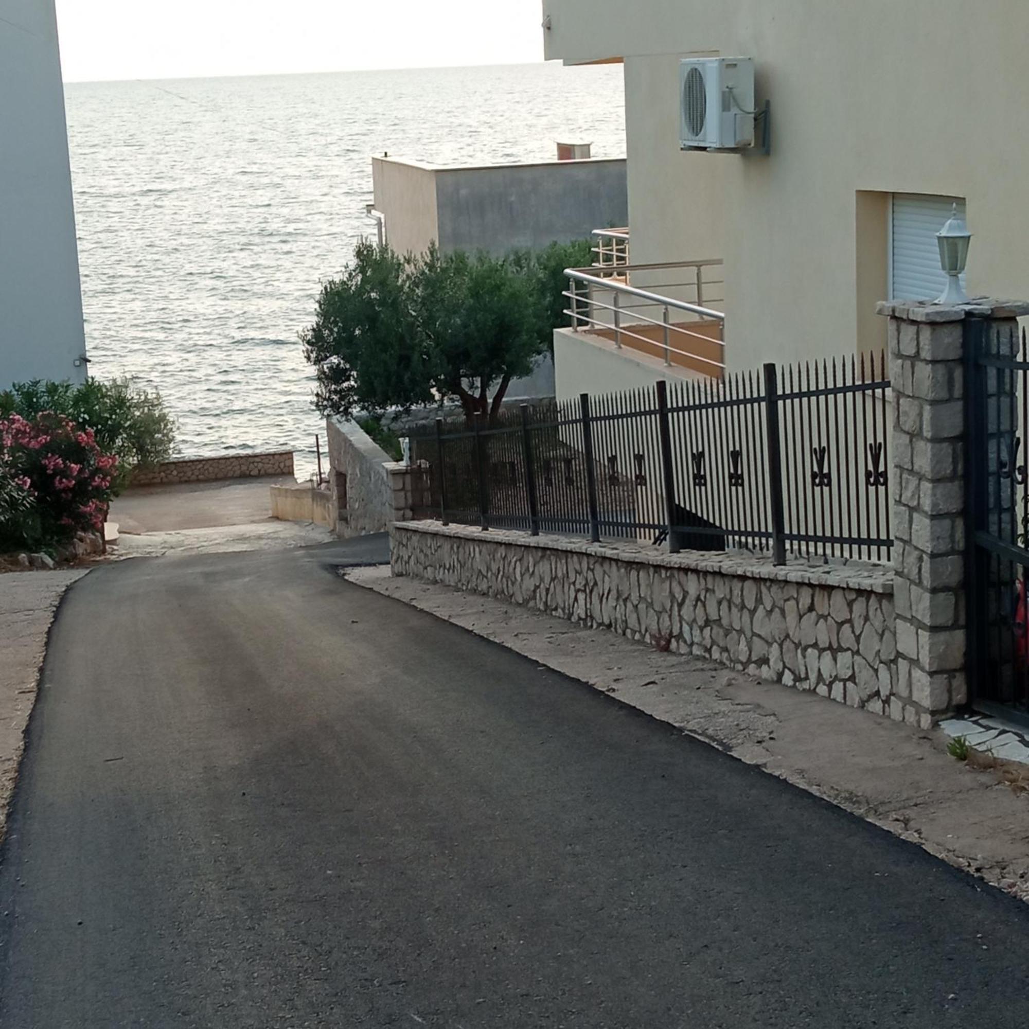 Apartmani Lux Sea Utjeha Εξωτερικό φωτογραφία